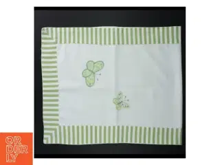 Duge med broderet sommerfugl (str. 90 x 34 cm)