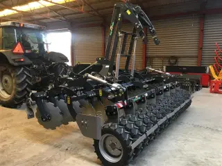 AGRO - TOM 4 m. bugseret med slæbeplanke