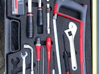 Facom værktøjssæt i kuffert