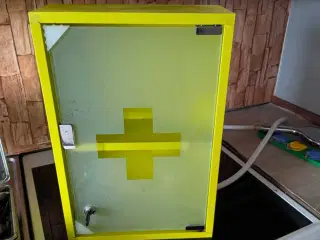 Smukt Medicin Skab 🌟