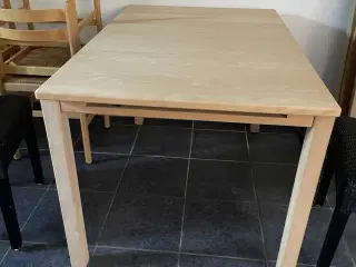 Brugsen spisebord