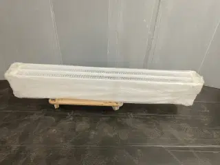 Radiator, Konvektor,21 cm høj og 140 cm lang