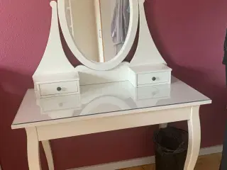 Ikea sminkebord samlet 