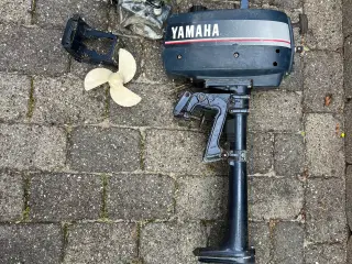 2 hk Yamaha