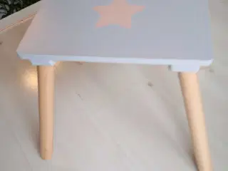 Skammel / taburet / børne bord 