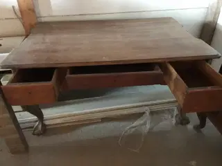 Stort egetræ skrivebord og stol med læder