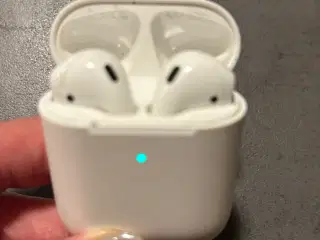Apple AirPods