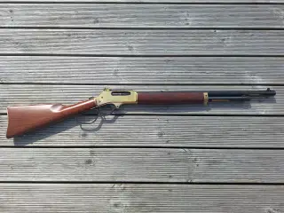 Henry 45-70 jagtriffel