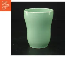 Grøn keramikvase fra Kahler (str. 11 cm)