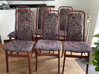 6 stole i alt 200kr.