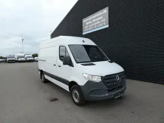 Mercedes-Benz Sprinter 316 2,1 CDI A2 H2 RWD 163HK Van 6g