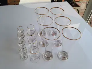 Glas med guldkant