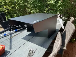 Garage til robotplæneklipper garden