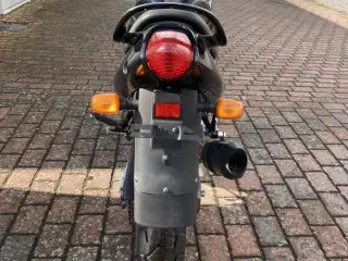 Suzuki GSX 600 F