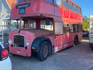 London Lodekka bus