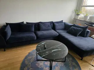 Flot blå velour sofa