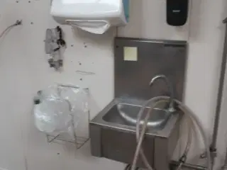 Vaskestation inkl. dispenser