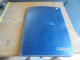 Scrapbog med udklip fra o. 1968  