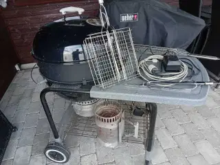 Weber kuglegrill med div tilbehør 