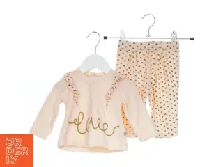 Lyserødt baby sæt med bluse og bukser fra Bi (str. 62)