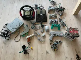 Playstation 1 med spil og tilbehør 