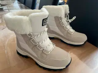 Lækre varme vinter støvler. Str 41.5