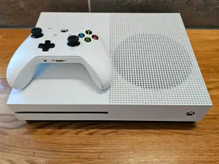 Xbox One S 500GB i fremragende stand 