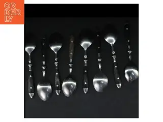 Teskeer med træhåndtag (str. 20 cm)