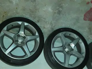 Alluminiumsfælge med sommerdæk  