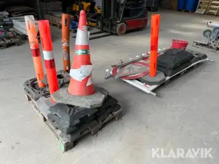 Soldater, skilte og hegn - 2 paller