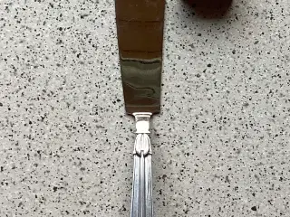 Majbrit lagkagekniv i sølvplet