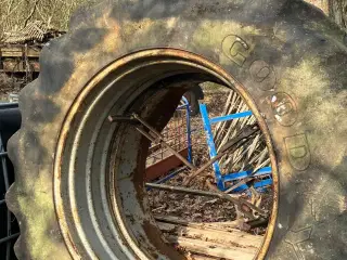 Good Year 18.4R38  med låse