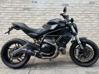 Ducati Monster 797