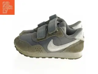 Nike børnesko med velcrolukning fra Nike (str. 22)