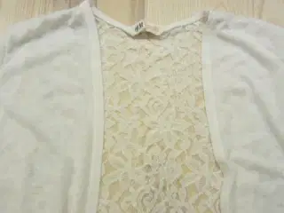 Str. 158/164, hvid cardigan m. blonderyg