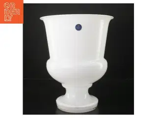 Stor hvid vase i opalglas fra Royal Copenhagen (str. Ø 21 cm længde 25 cm)