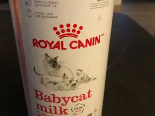 Babycat milk med sutteflaske