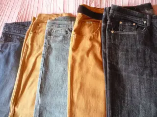 9 par nye bukser, Micha, Kello, Cero, Stable