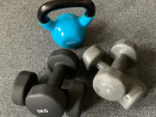 Kettlebell 8 kg og to sæt håndvægte