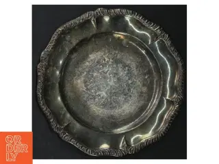 Sølvfarvet bakke (str. Ø. 17 cm)