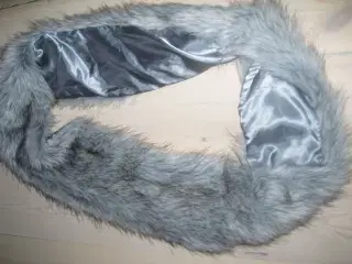 Imiteret Fur tørklæde i grå