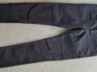 Jeans strl 33 Skinny fit. Ubrugte.  Mærket "munk"