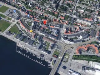 Parkeringsplads til motorcykel udlejes
