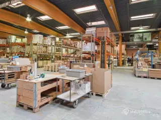 Stor lager- og produktionsejendom på Kolding Havn