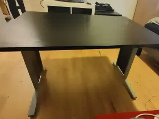 Skrivebord/gamerbord inkl. ny kabelkanal på 70 cm