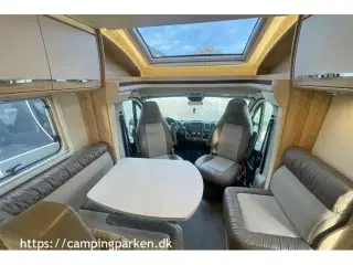 2020 - Euramobil Profila T695   Helårsvogn fra Eura Mobil, med 4 sovepladser, stort køleskab og dobbeltbund