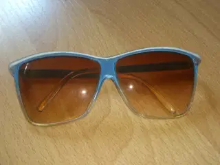 Blå solbrille
