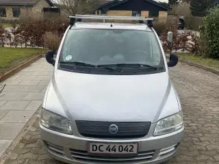 Praktisk 6 sæders med 1,5 år til syn