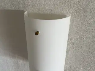 VÆGLAMPE i blæst glas