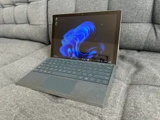 Microsoft Surface Pro 4, i5-6300U, 2.40 GHz, 4 GB 